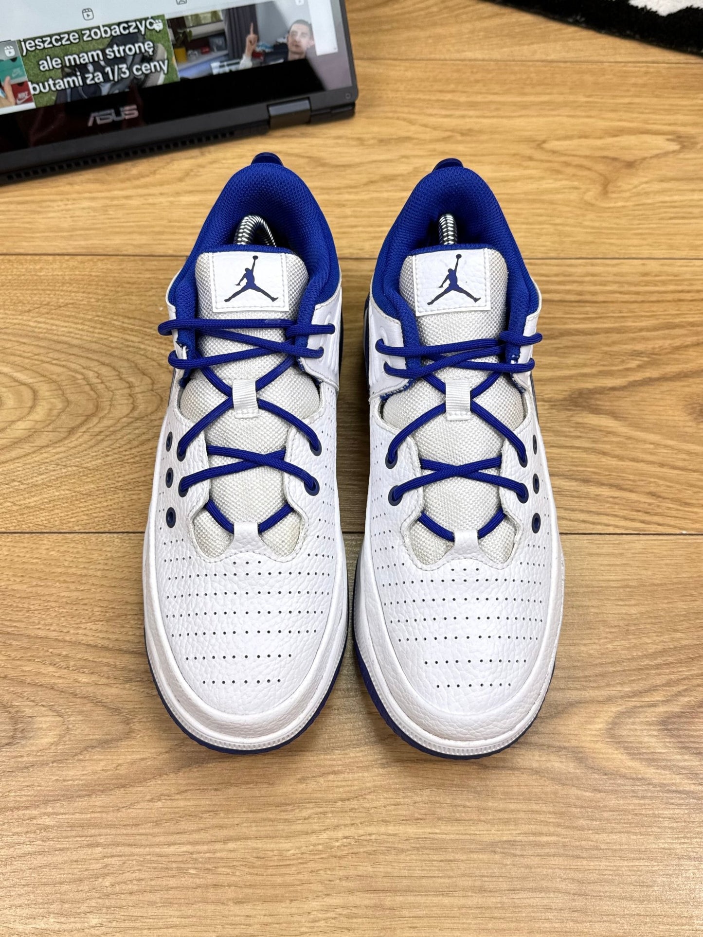 Nike Air Jordan Max Aura 5 (40)