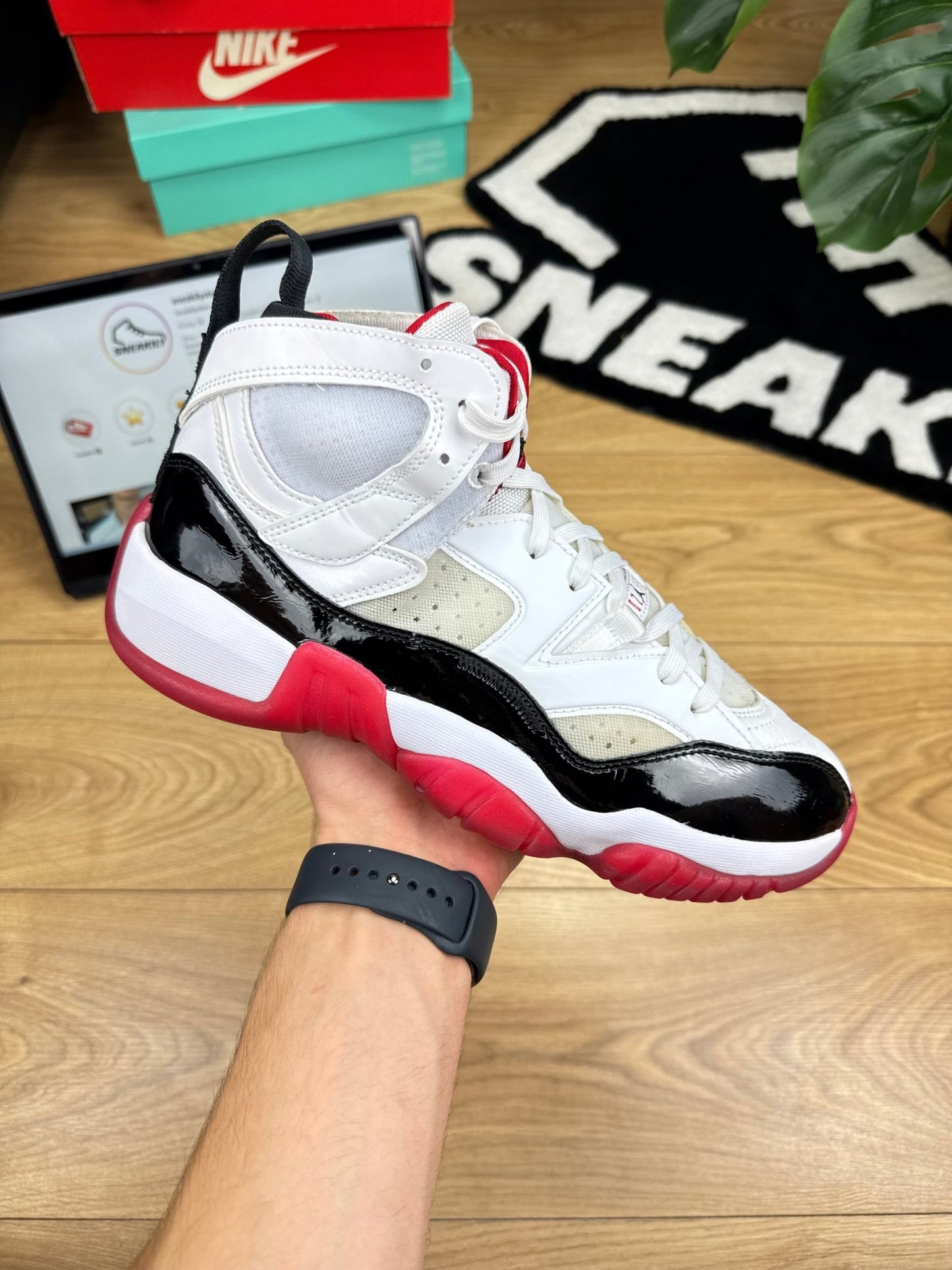 Nike Air Jordan Jumpman Two Trey (42.5)