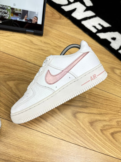 Nike Air Force 1 Low (37.5)
