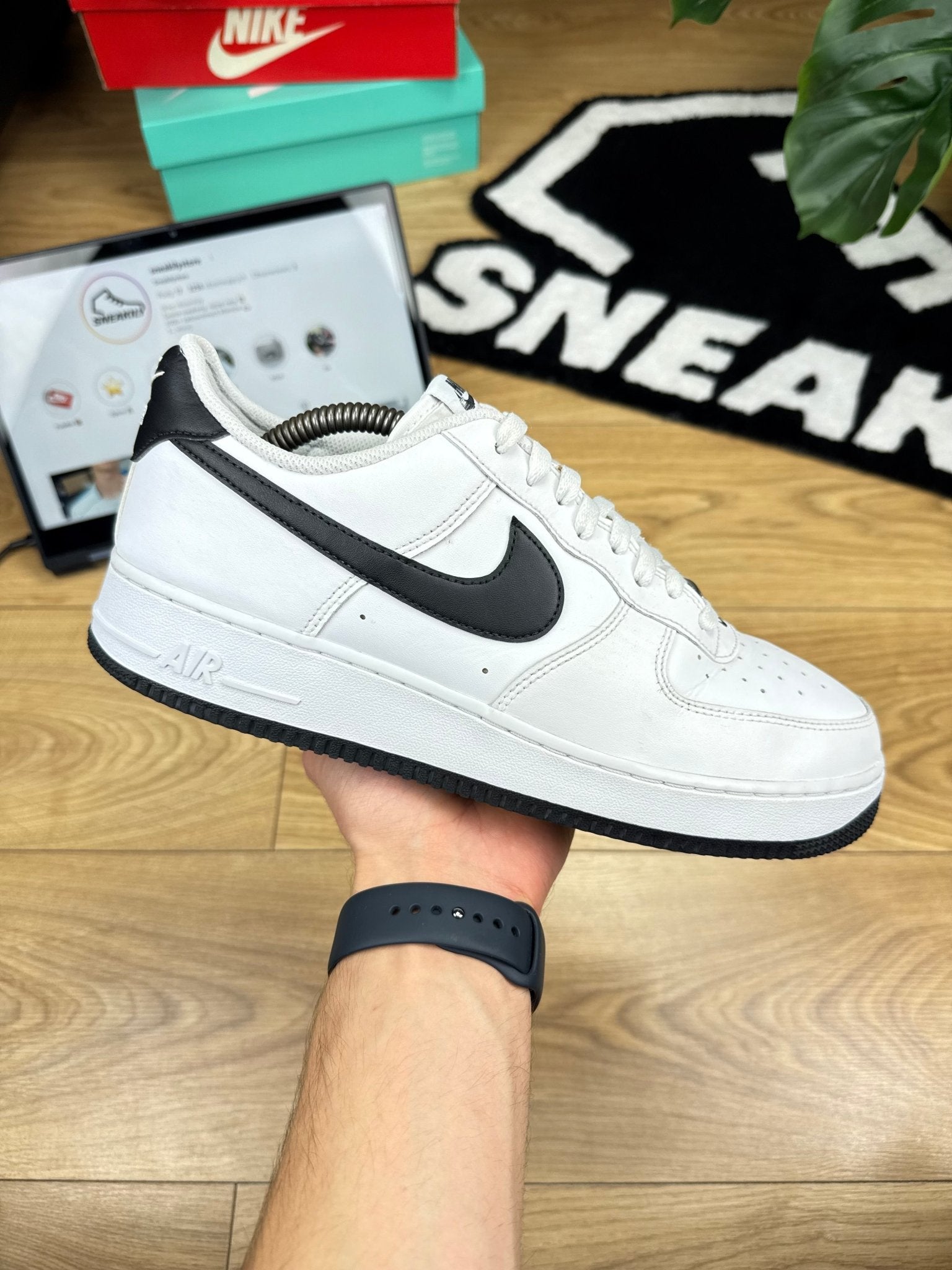 nike air force one 44.5
