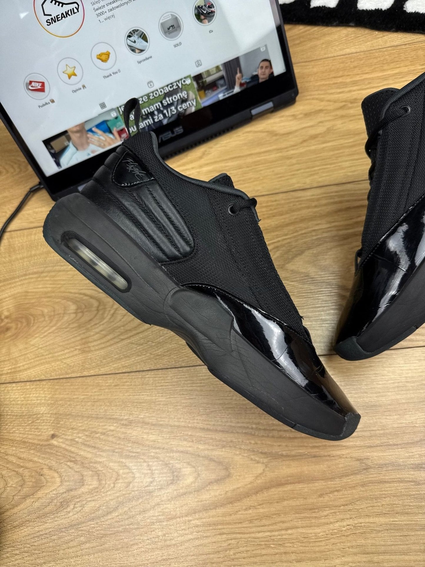 Jordan Max Aura 6 Black Anthracite — buty sportowe męskie w bardzo dobrym stanie rozmiar 44, wewnętrzny panel lewego buta