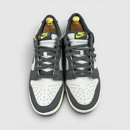 Nike Dunk Low — buty sportowe męskie w bardzo dobrym stanie rozmiar 45, widok z góry