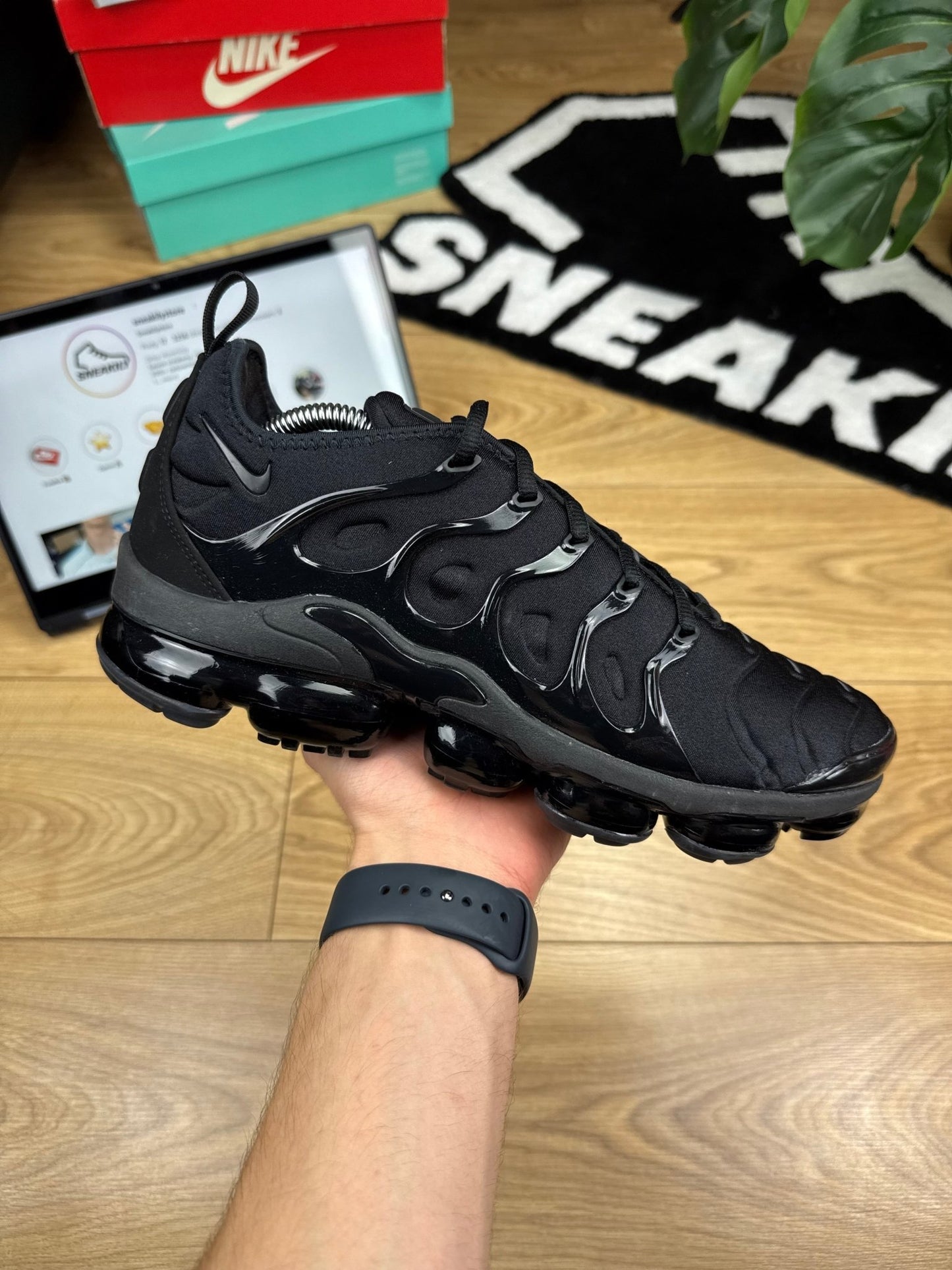 Nike Air Vapormax Plus (44)