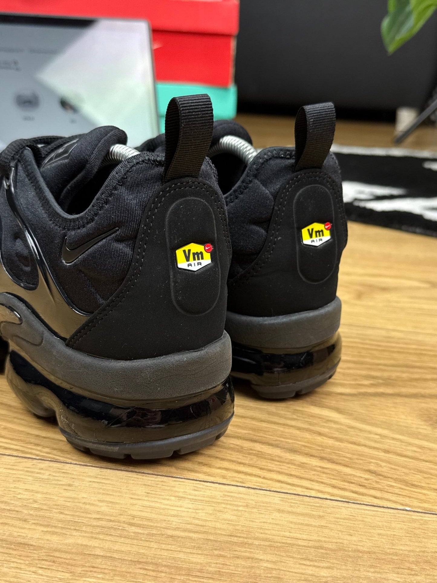 Nike Air Vapormax Plus (42.5)