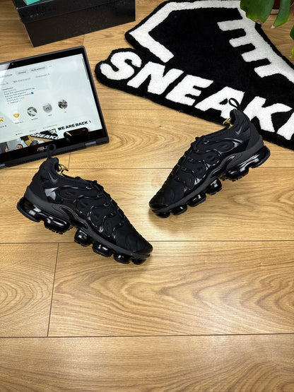 Nike Air Vapormax Plus (42)