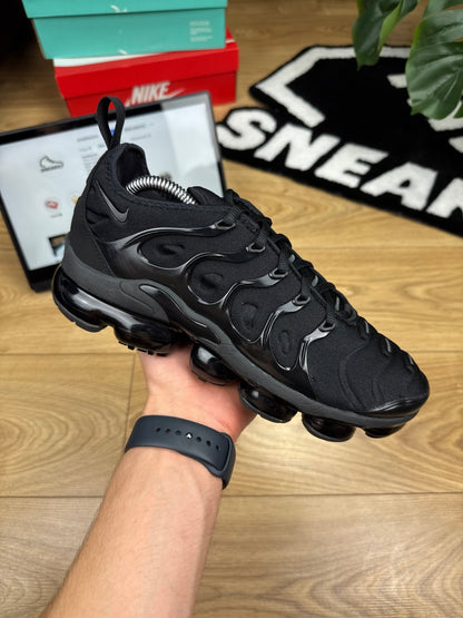 Nike Air Vapormax Plus (41)