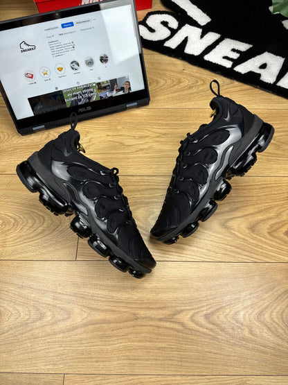 Nike Air Vapormax Plus (44.5)