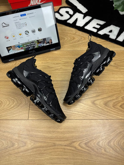Nike Air Vapormax Plus (44.5)
