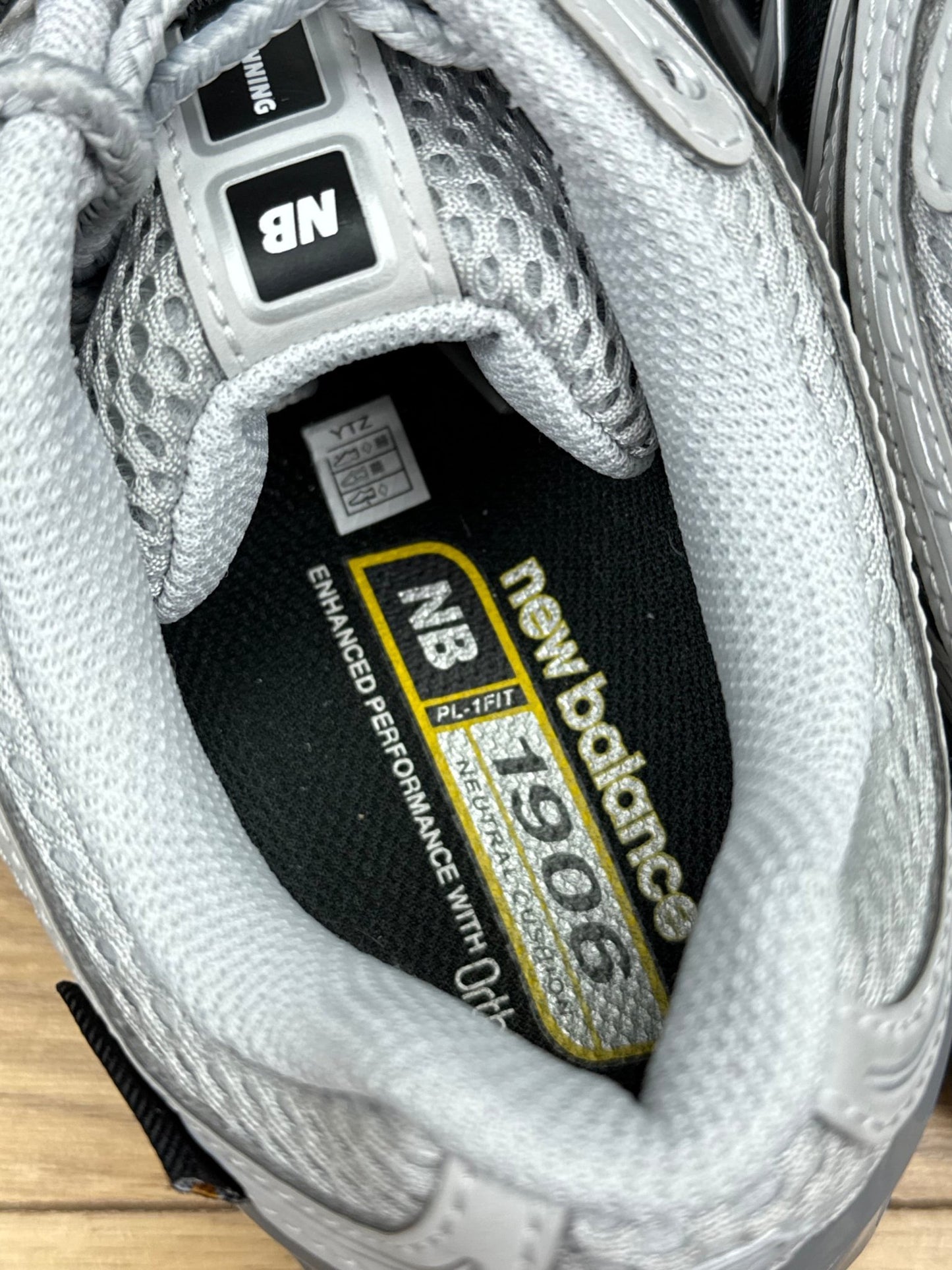 New Balance 1906 (42)