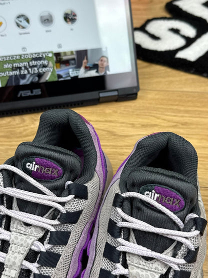 Nike Air Max 95 Safari / Viotech — buty sportowe męskie w bardzo dobrym stanie rozmiar 40, widok z boku