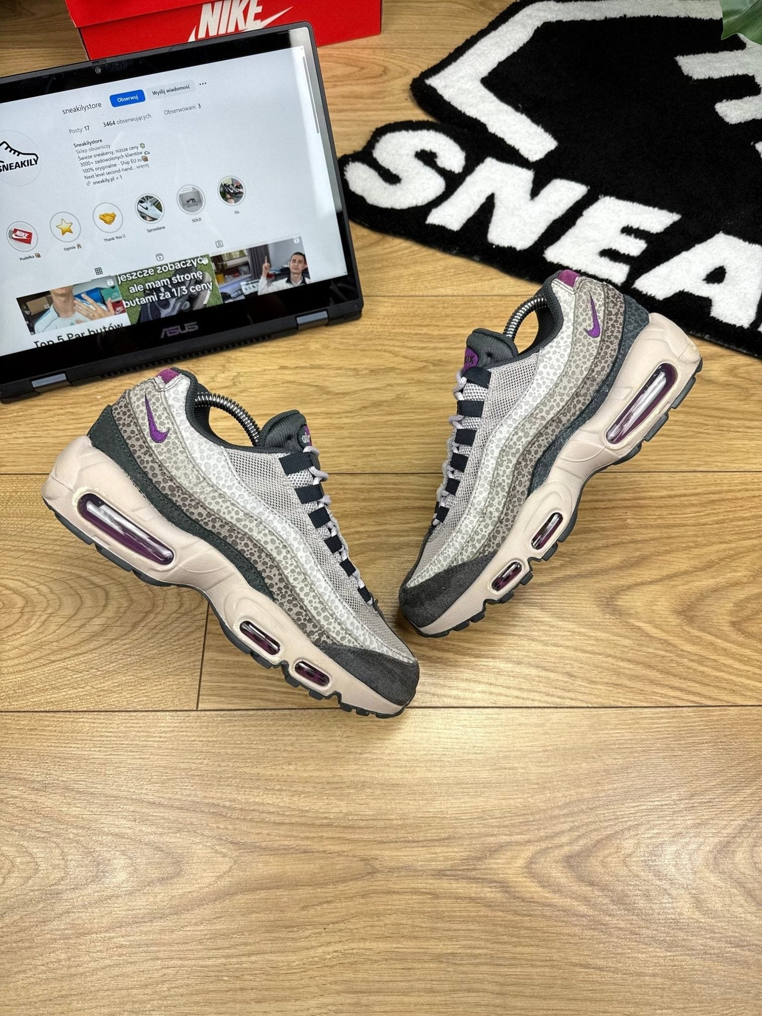 Nike Air Max 95 Safari / Viotech — buty sportowe męskie w bardzo dobrym stanie rozmiar 40, widok z góry na zewnętrzną stronę butów