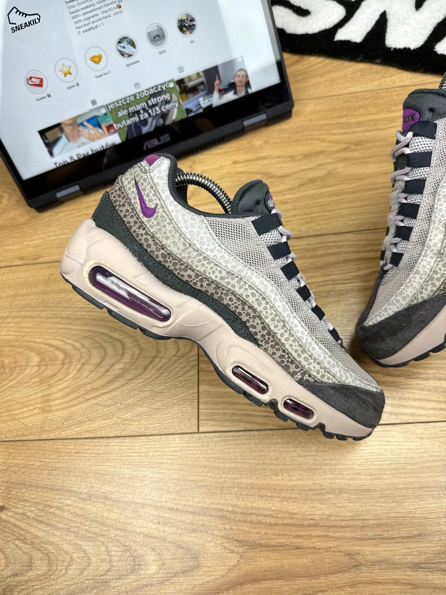 Nike Air Max 95 Safari / Viotech — buty sportowe męskie w bardzo dobrym stanie rozmiar 40, zewnętrzny panel prawego buta