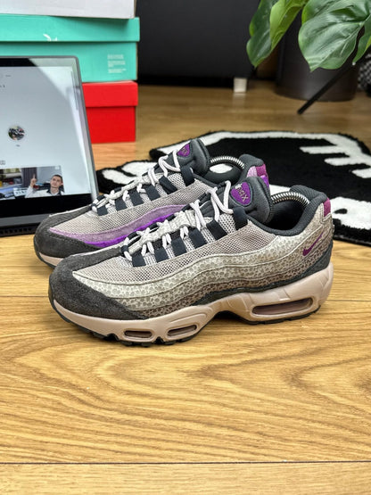 Nike Air Max 95 Safari / Viotech — buty sportowe męskie w bardzo dobrym stanie rozmiar 40, widok z góry