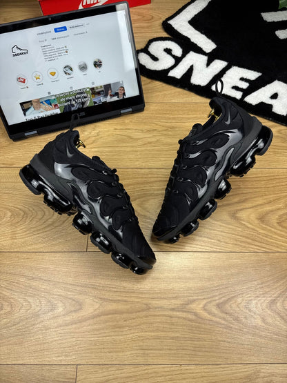 Nike Air Vapormax Plus (42.5)