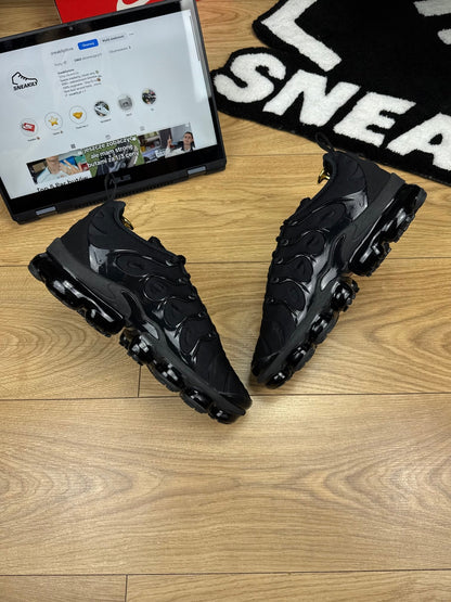 Nike Air Vapormax Plus (42.5)