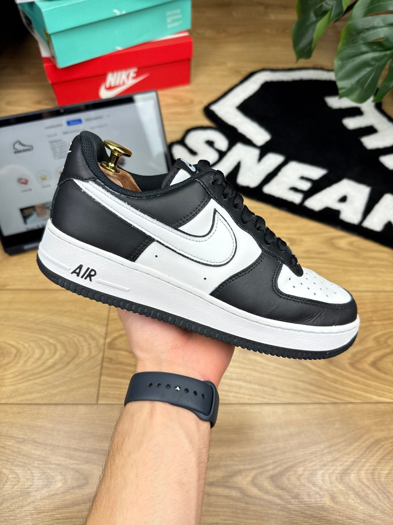 air force 1 low tuxedo