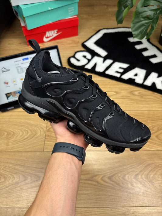 Nike Air Vapormax Plus (45.5)