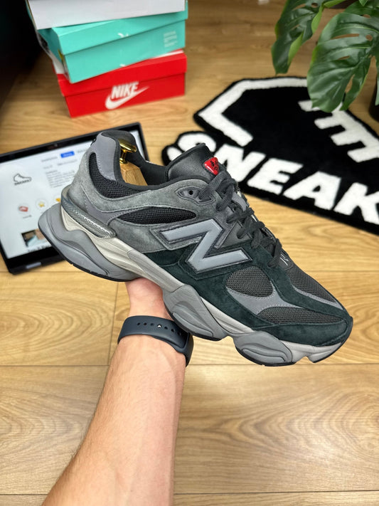 New Balance 9060 (46.5)