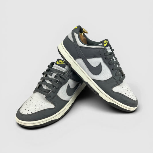 Nike Dunk Low — buty sportowe męskie w bardzo dobrym stanie rozmiar 45, boczny profil