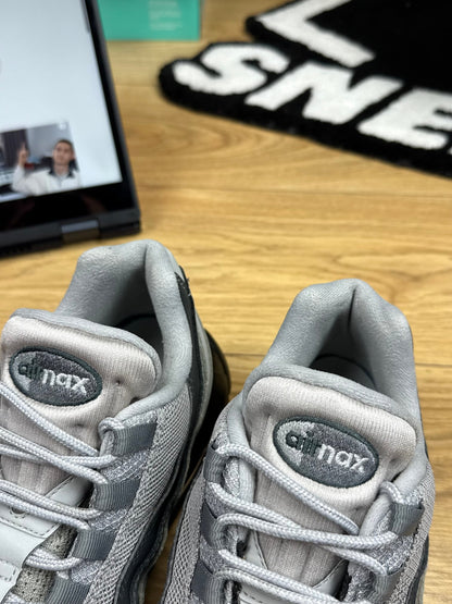 Nike Air Max 95 (44.5)