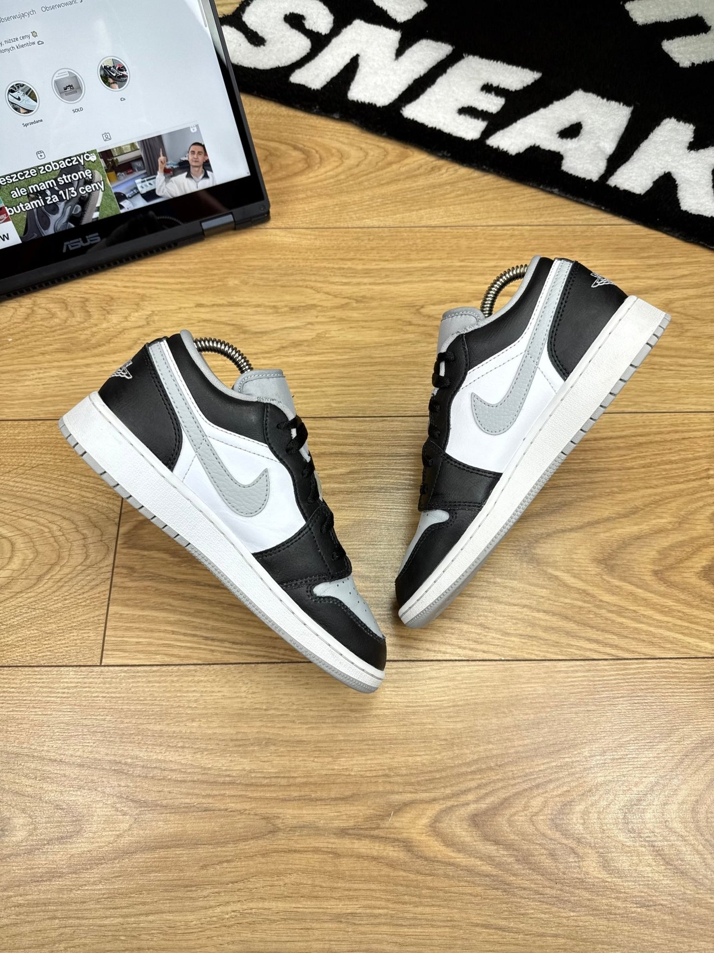 Nike Air Jordan 1 Low (37.5)