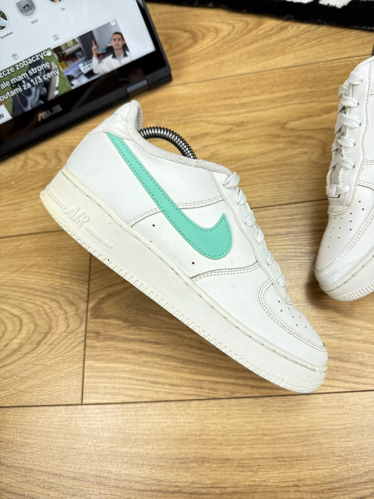 Nike Air Force 1 Low (40)