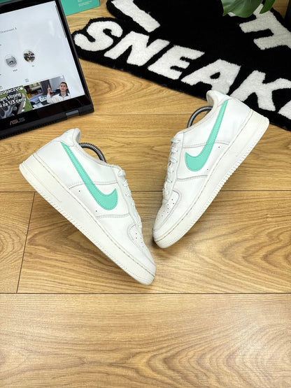 Nike Air Force 1 Low (40)
