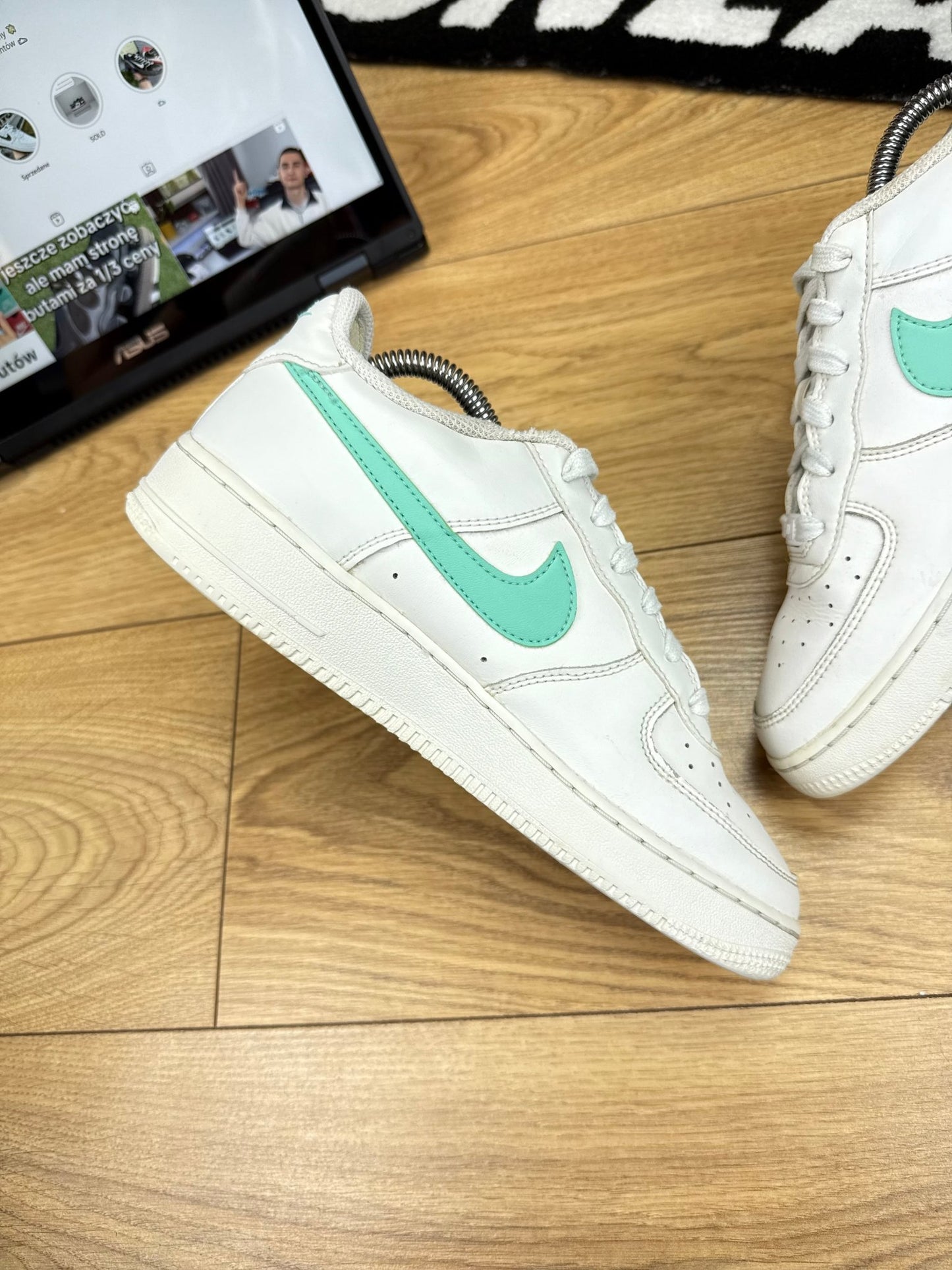 Nike Air Force 1 Low (40)