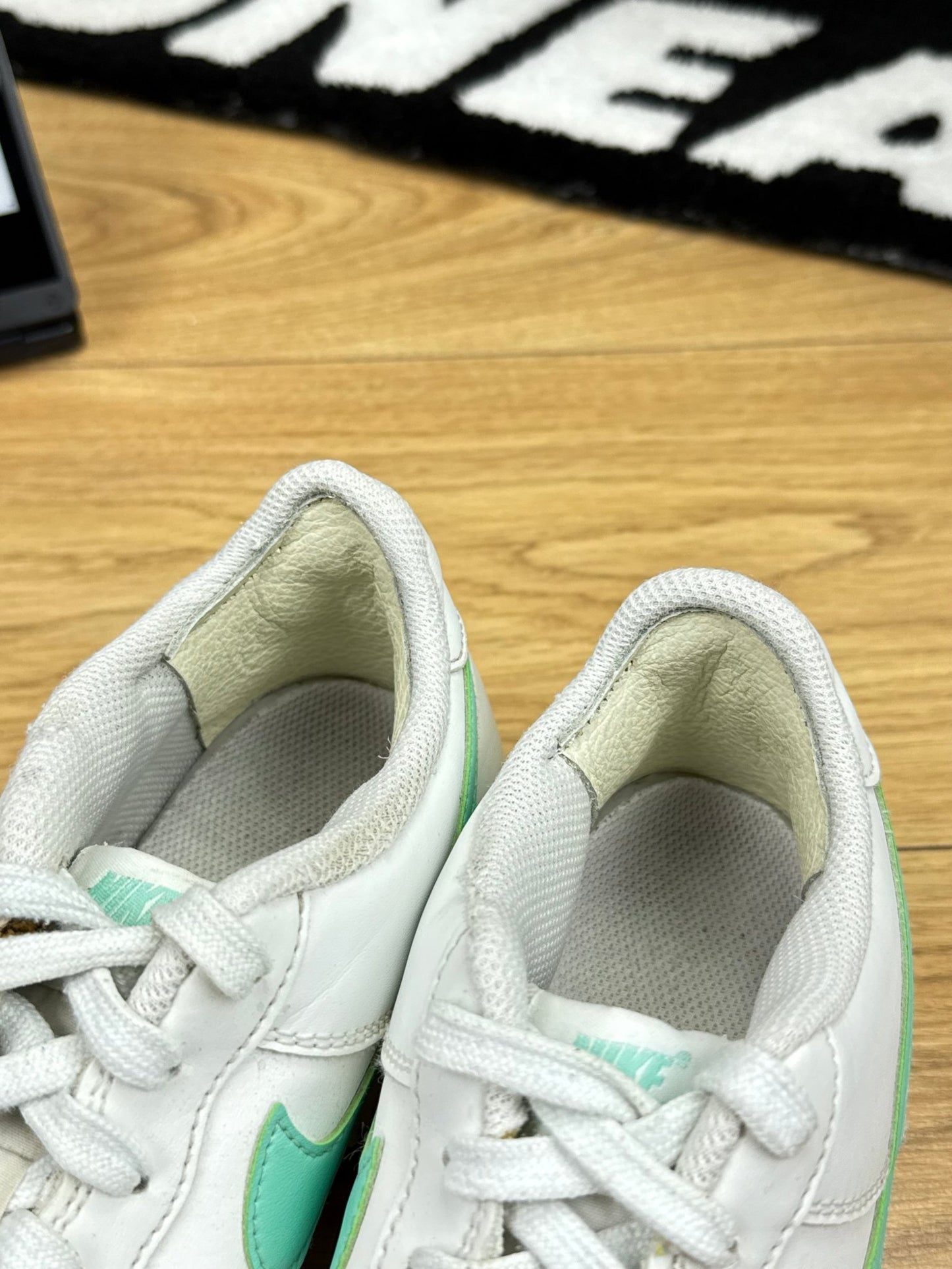 Nike Air Force 1 Low (40)