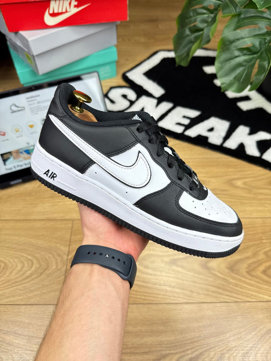 Nike Air Force 1 Low (40)