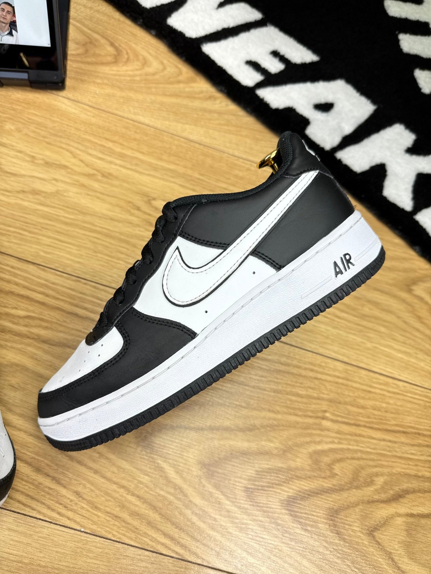 Nike Air Force 1 Low (40)