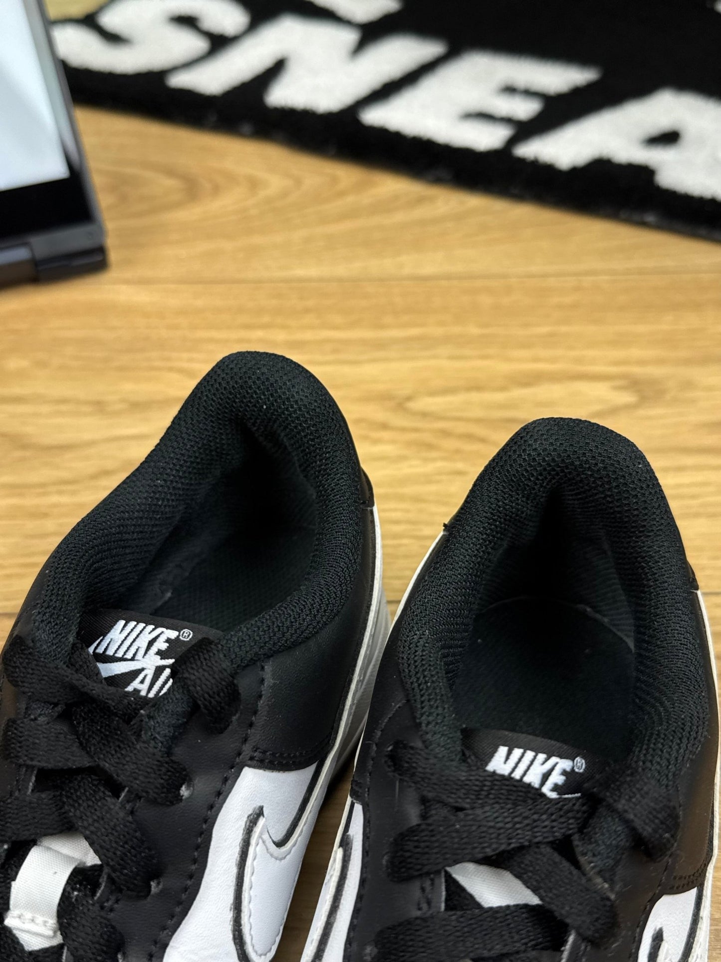 Nike Air Force 1 Low (40)