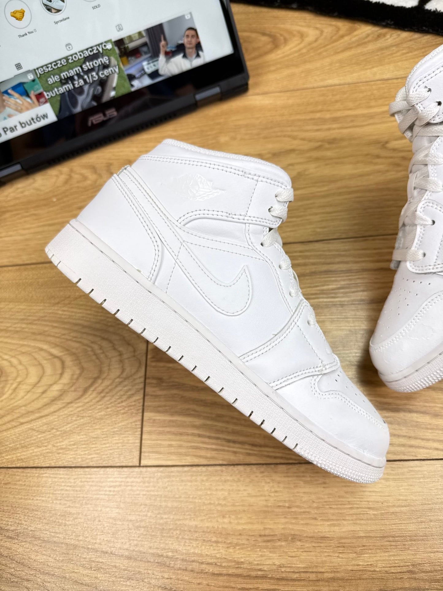 Nike Air Jordan 1 Mid (39)