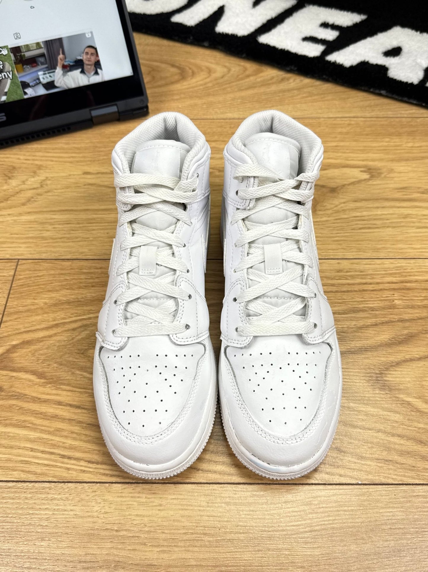 Nike Air Jordan 1 Mid (39)