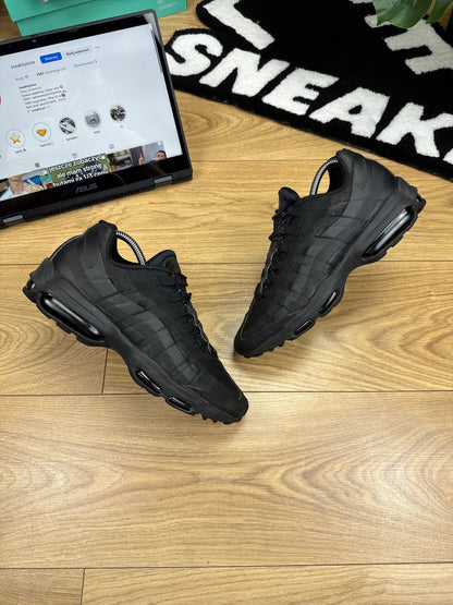 Nike Air Max 95 Ultra (42)