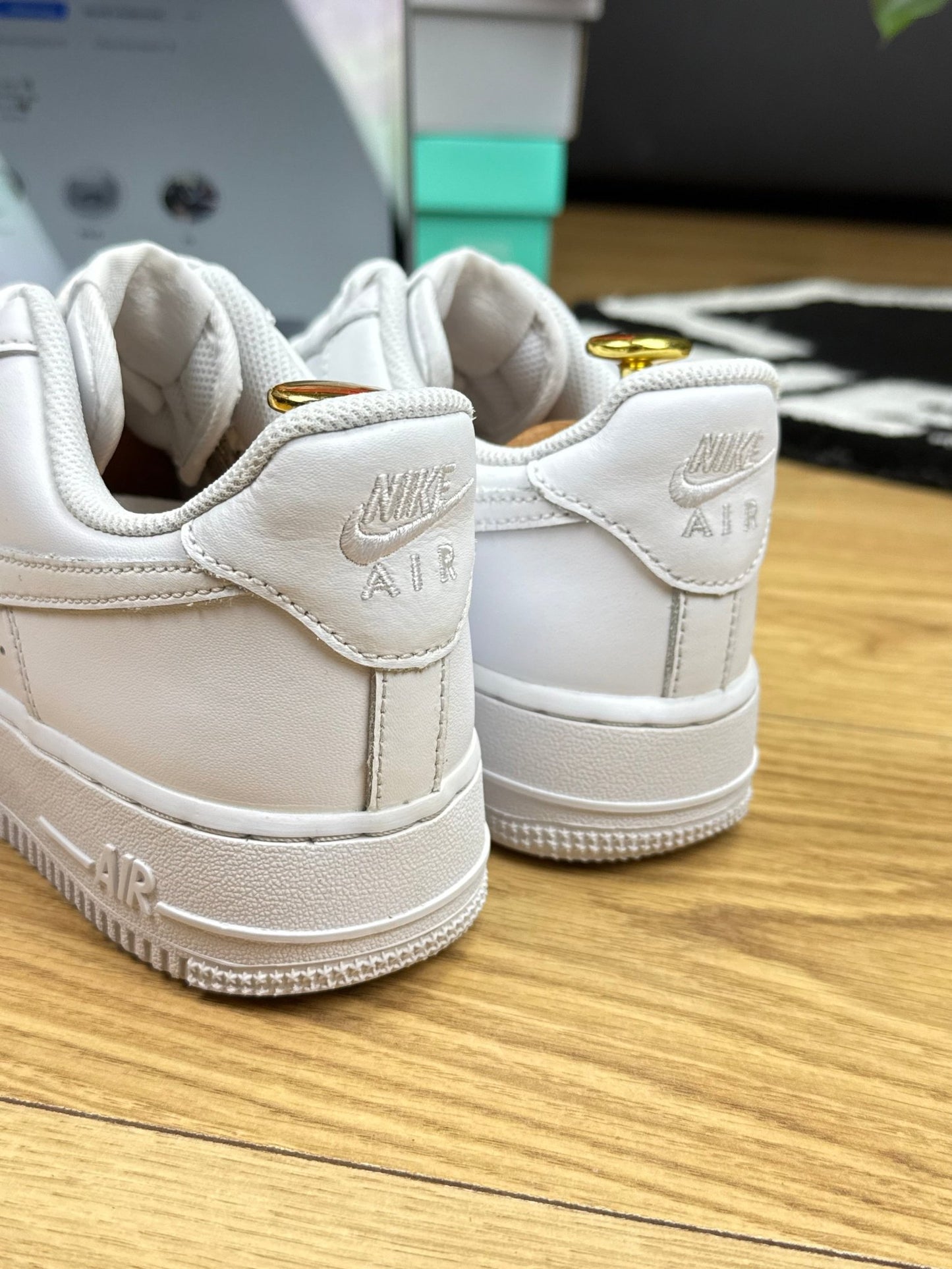 Nike Air Force 1 Low (38.5)