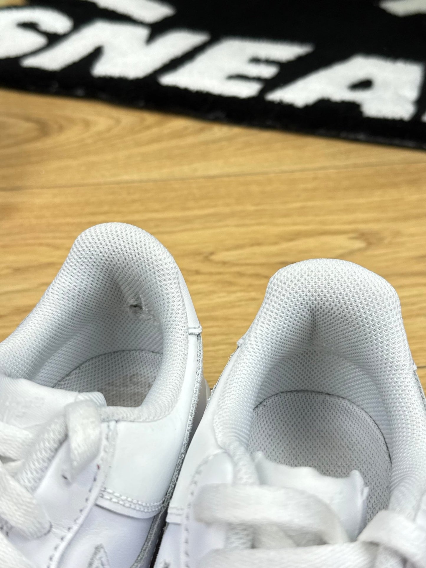 Nike Air Force 1 Low (38.5)