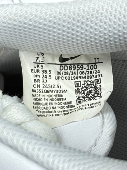 Nike Air Force 1 Low (38.5)