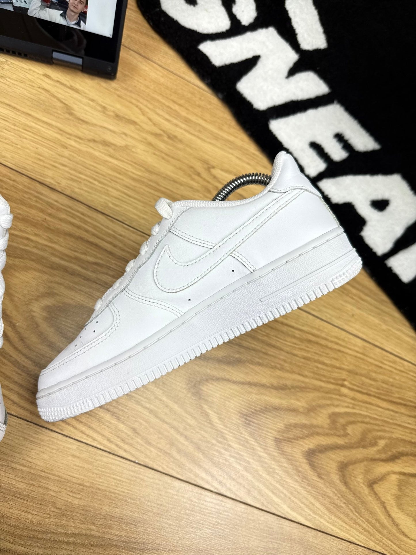 Nike Air Force 1 Low (37.5)