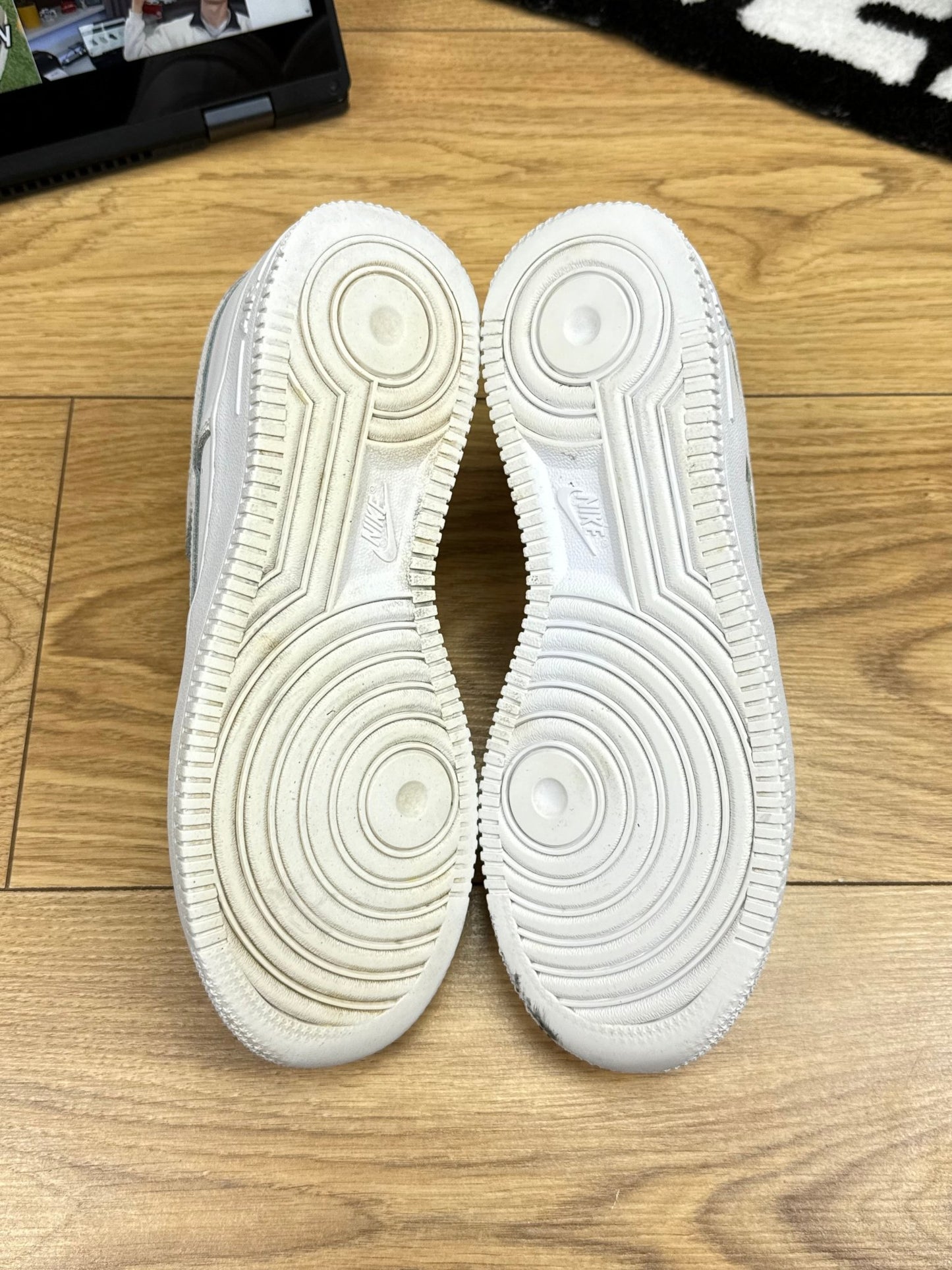 Nike Air Force 1 Low (37.5)