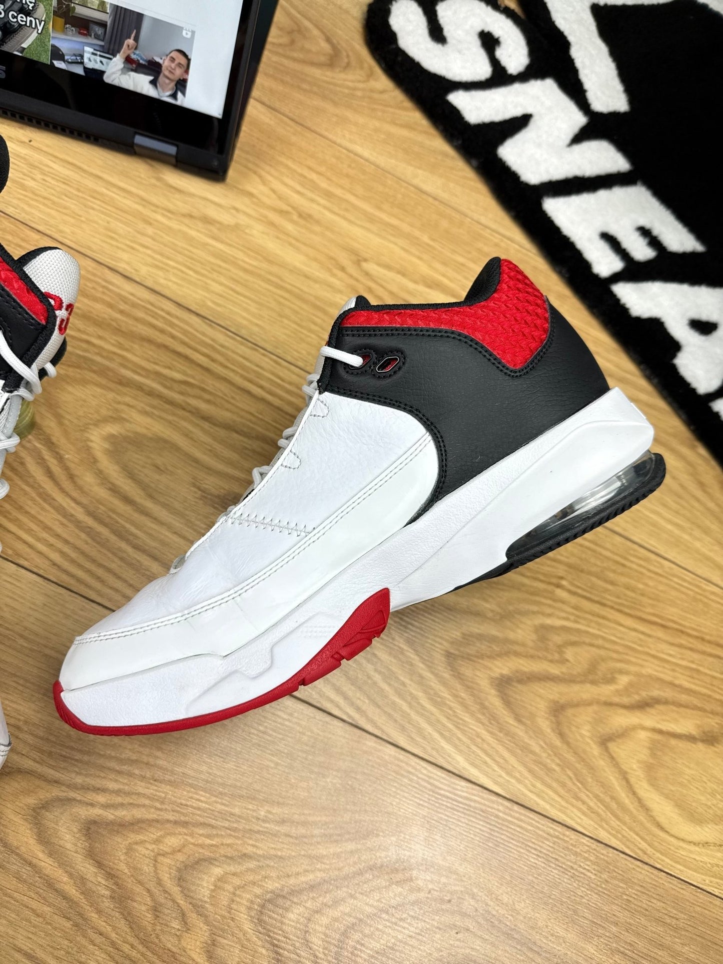 Nike Air Jordan Max Aura 3 (44.5)