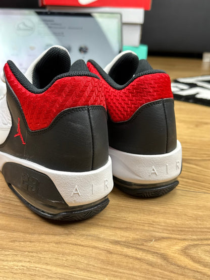 Nike Air Jordan Max Aura 3 (44.5)
