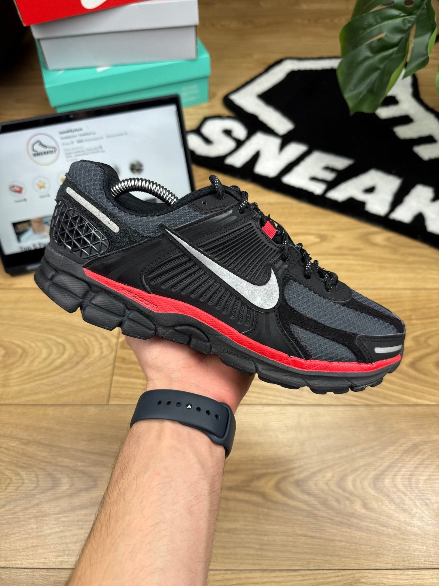 Nike Vomero 5 (42)