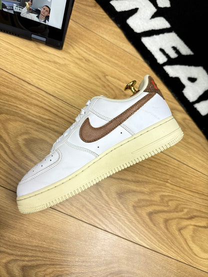 Nike Air Force 1 ’07 LX Coconut Milk — buty sportowe męskie w bardzo dobrym stanie rozmiar 39, wewnętrzny panel prawego buta