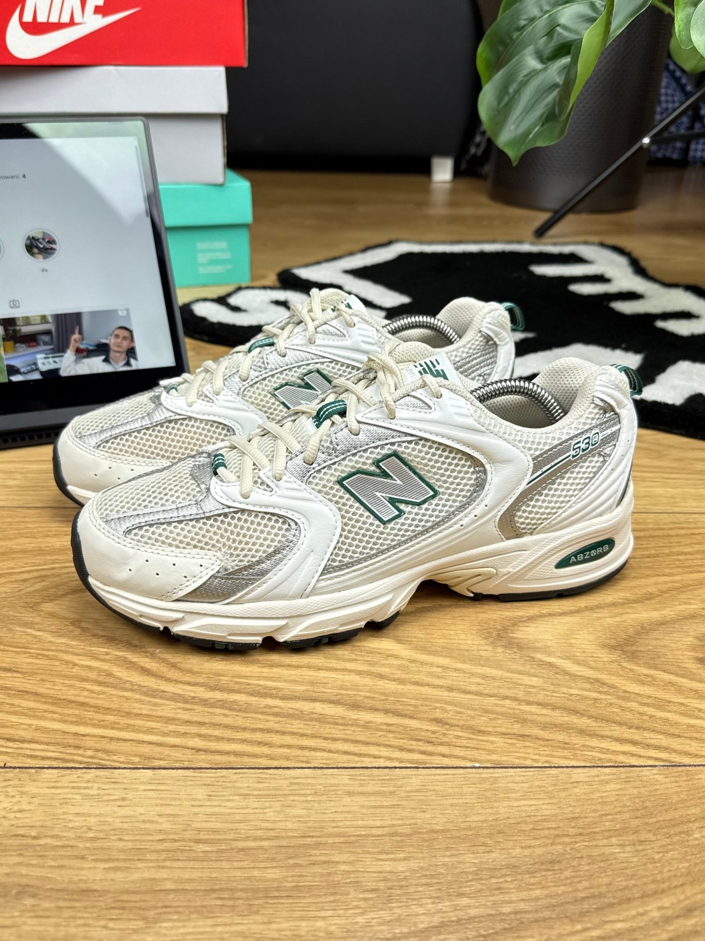 New Balance 530 (42.5)