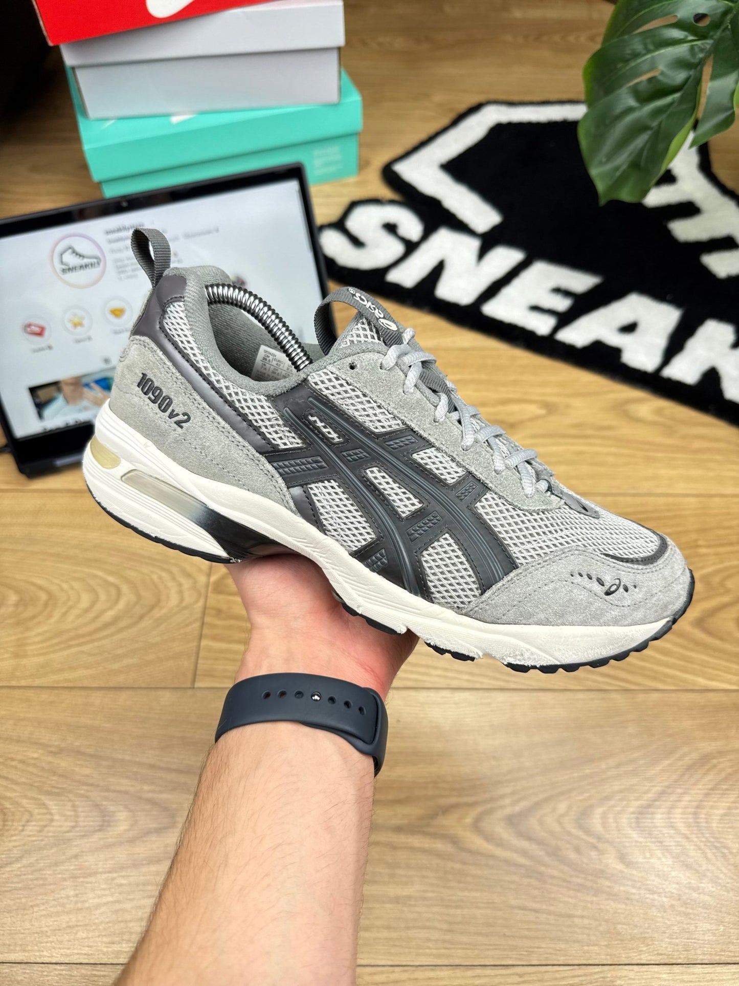 Asics Gel-1090v2 (42)