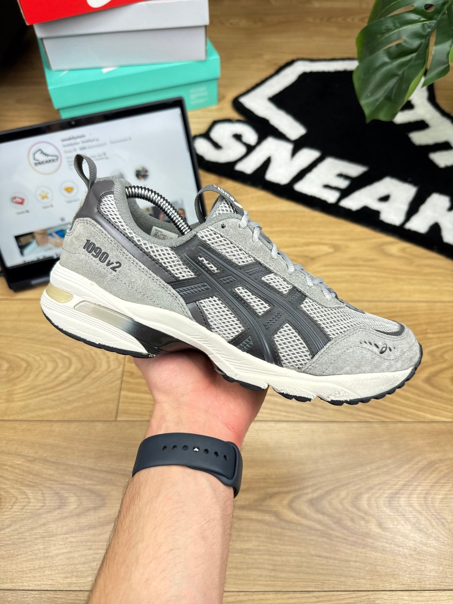 Asics Gel-1090v2 (42)