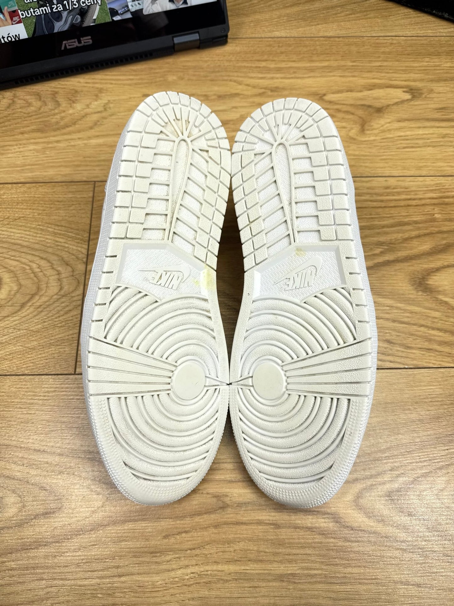 Nike Air Jordan 1 Low (43)