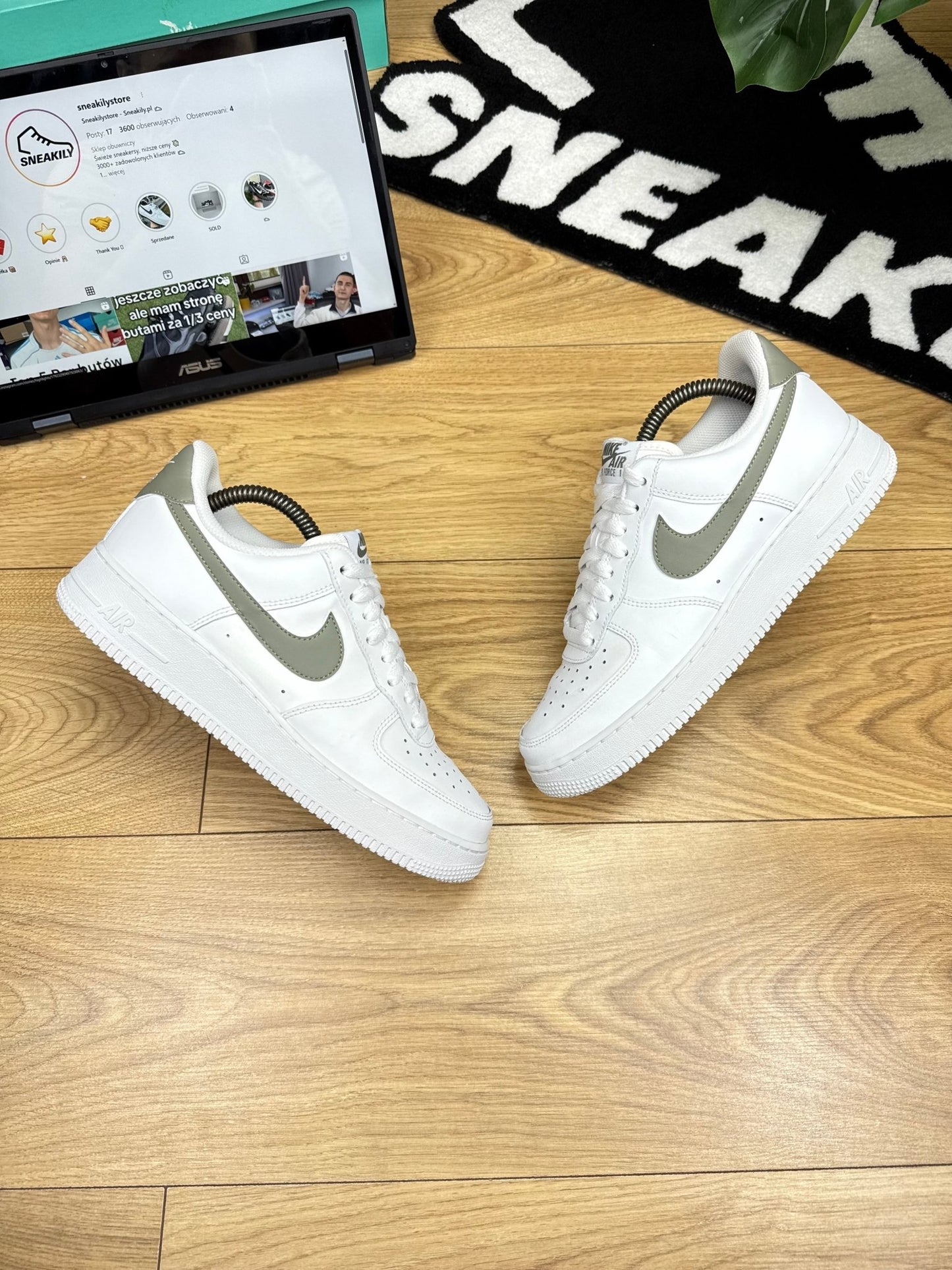 Nike Air Force 1 Low (42)