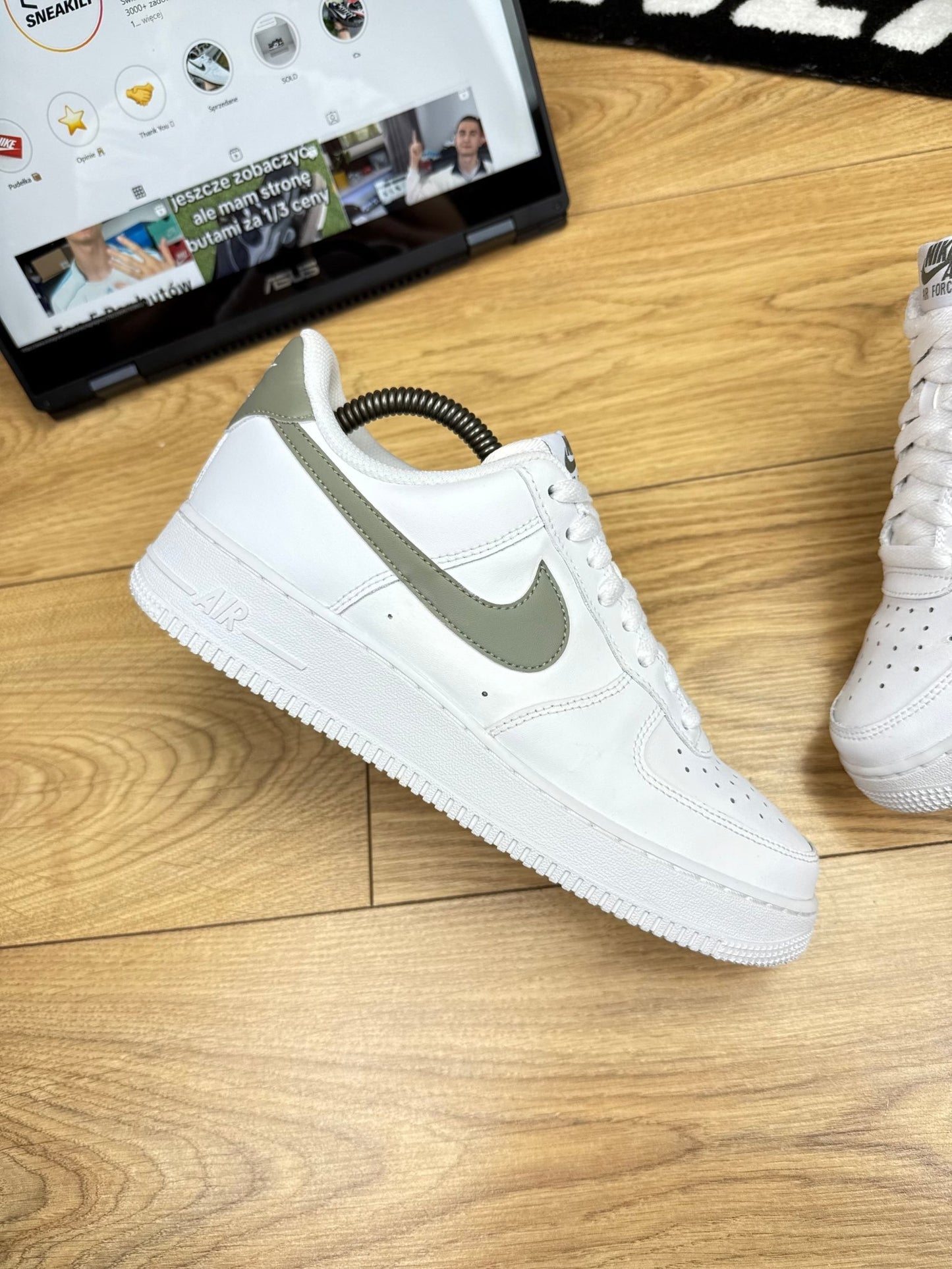 Nike Air Force 1 Low (42)